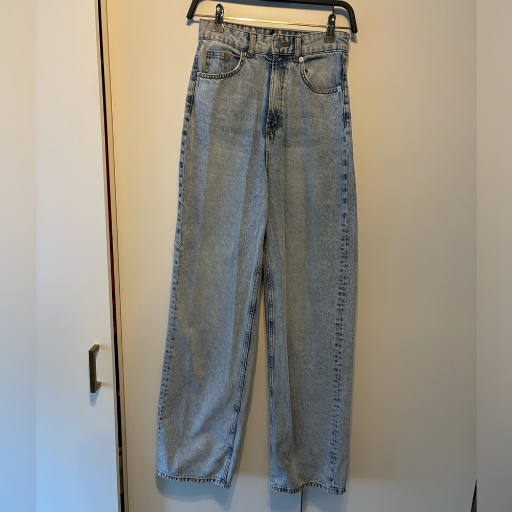 Amazing blue jean , go with everything